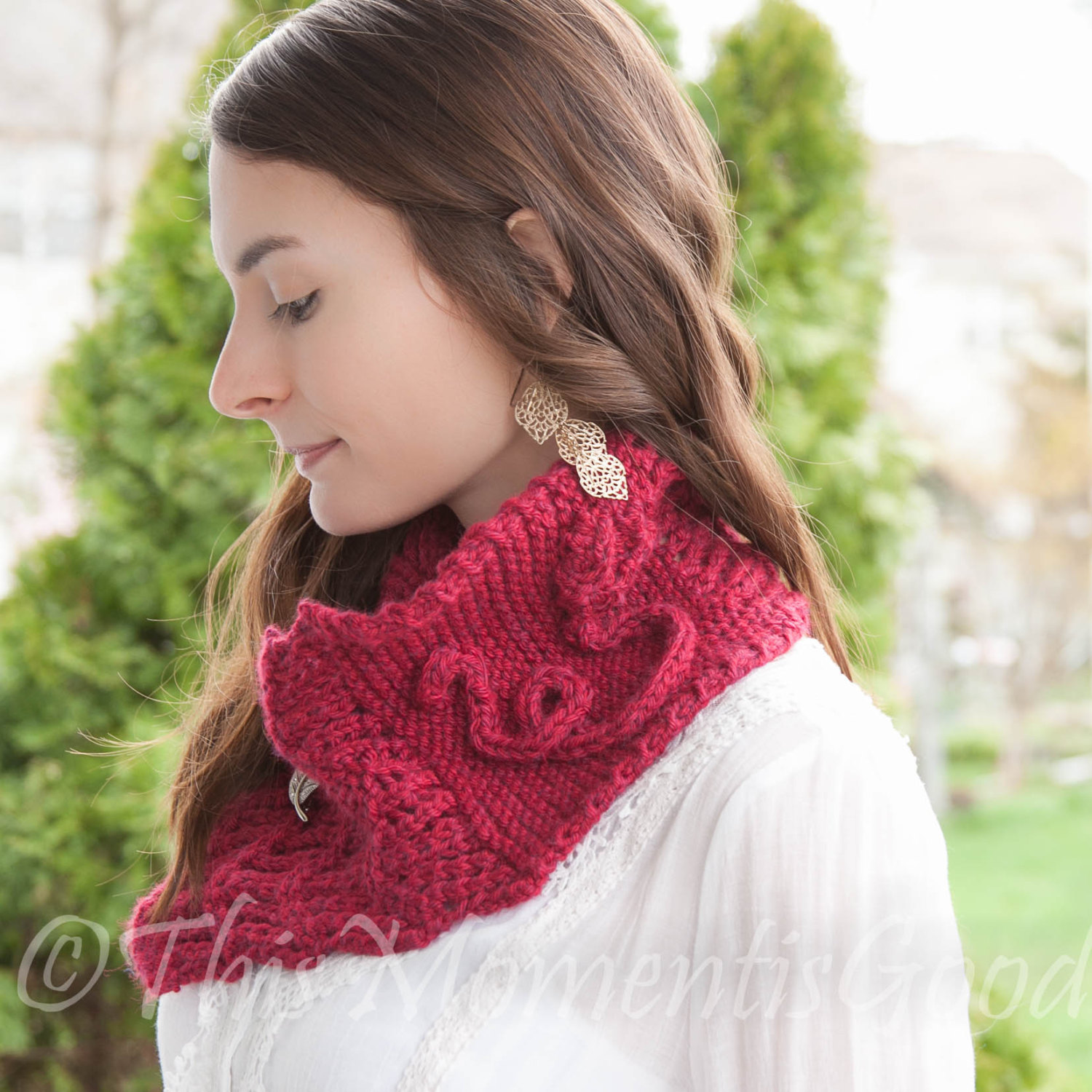 knitted lace shawl Women's red scarf