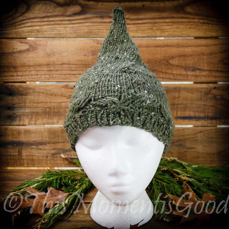 LOOM KNIT PIXIE HAT PATTERN. LADIES/TEEN PIXIE HAT. ELF HAT PATTERN