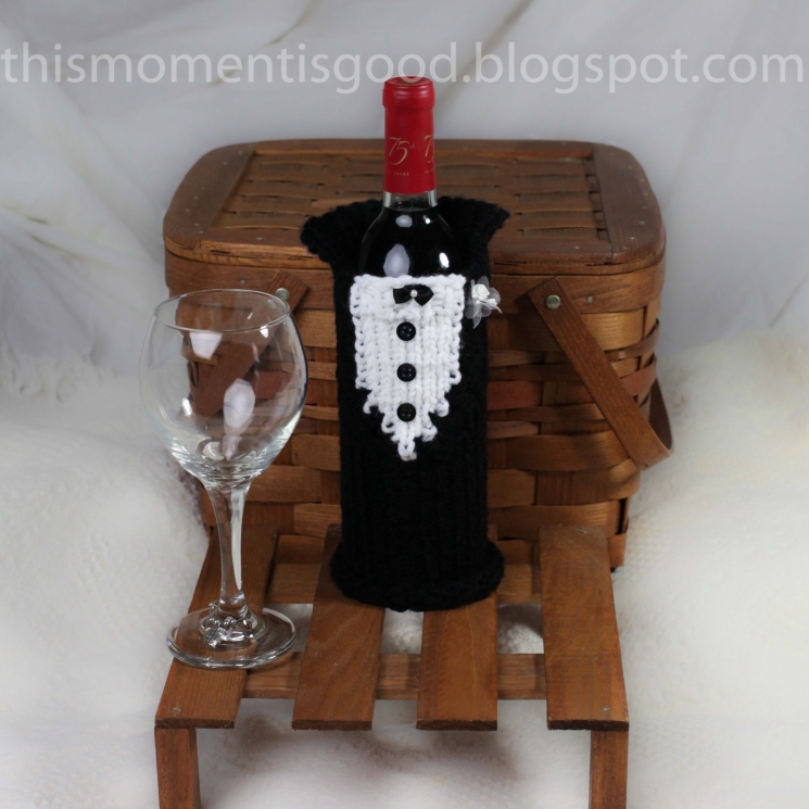 LOOM KNIT WINE BOTTLE COVER PATTERN BRIDE & GROOM