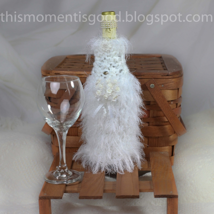 LOOM KNIT WINE BOTTLE COVER PATTERN BRIDE & GROOM