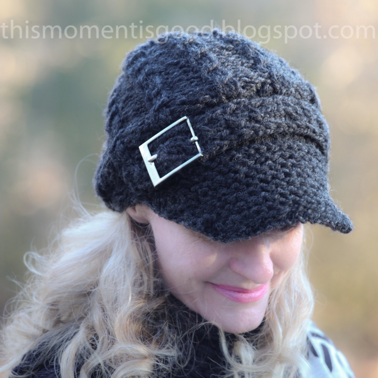 LOOM KNIT NEWSBOY CAP WITH MOCK CABLES