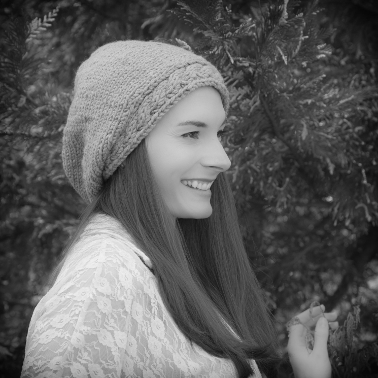 Loom Knit Cable Beret Pattern, Ladies, Hat. PDF PATTERN Download.