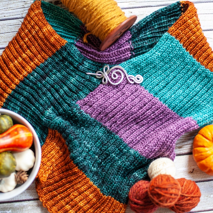 Loom knitting pattern for The Jewel Topper, small cape