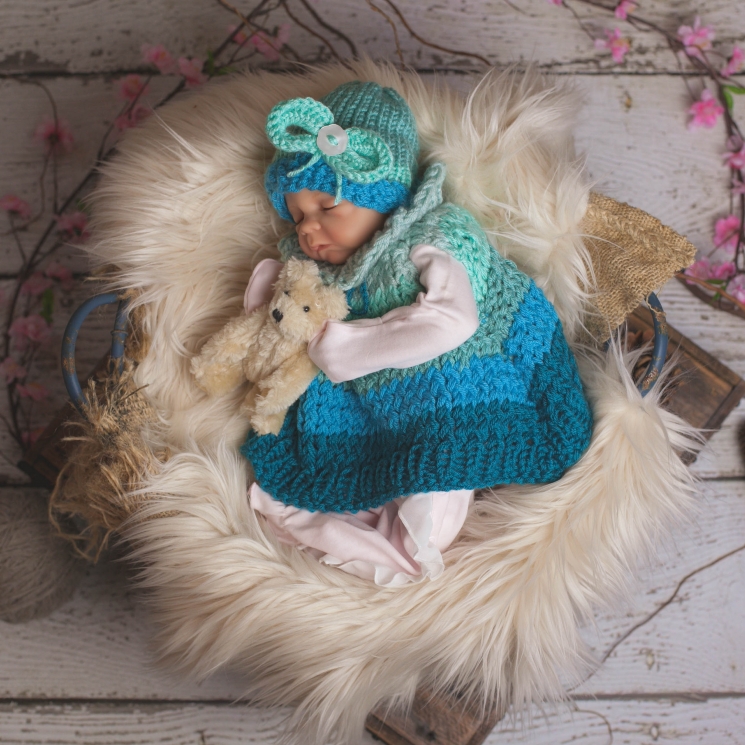 Loom Knit Poncho Hat Set Pattern for Newborn. Baby Cape, Hat With Bow, Ombre Col