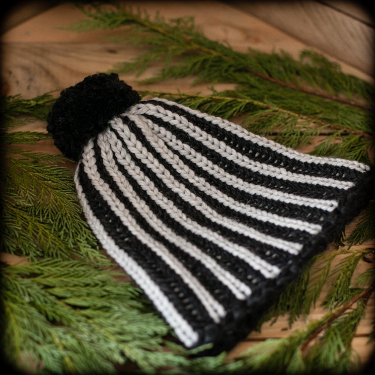 Loom Knit Brioche Hat Pattern, Ski Cap, Slouchy Hat.