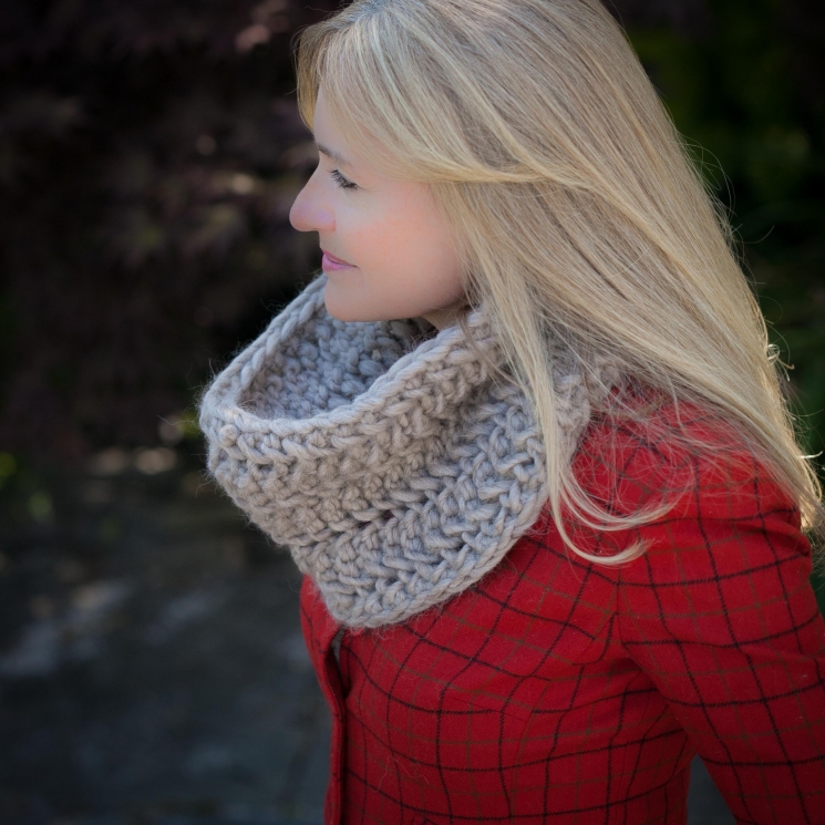 Loom Knit Cowl Pattern, Chunky Lace Cowl Pattern