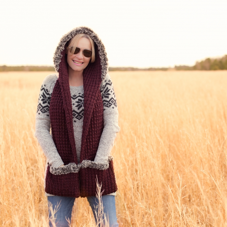 Loom Knit Scoodie Pocket Scarf PDF PATTERN. Warm Wrap With Hood and Faux Fur Tri