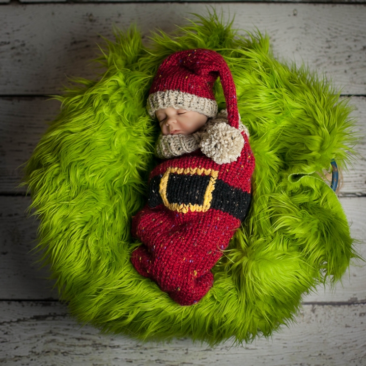 Loom Knit Christmas Cocoon And Santa Hat Pattern For