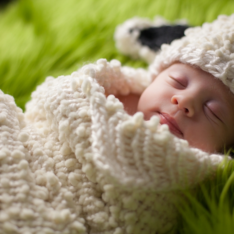 Loom Knit Lamb Cocoon and Hat Pattern Set