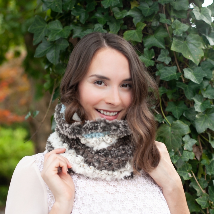Loom Knit Faux Fur Trapper Hat and Cowl PDF PATTERN. Ultra-soft, luxury Neckwarm