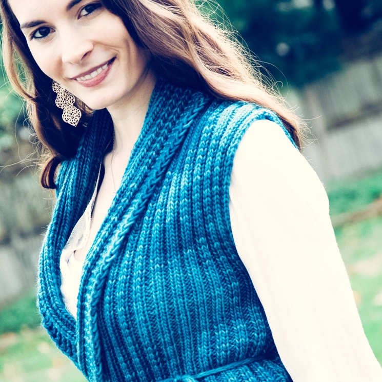 Loom Knit Vest Pattern, The Everyday Ladies Vest Pattern, 5 sizes, Instant PDF D