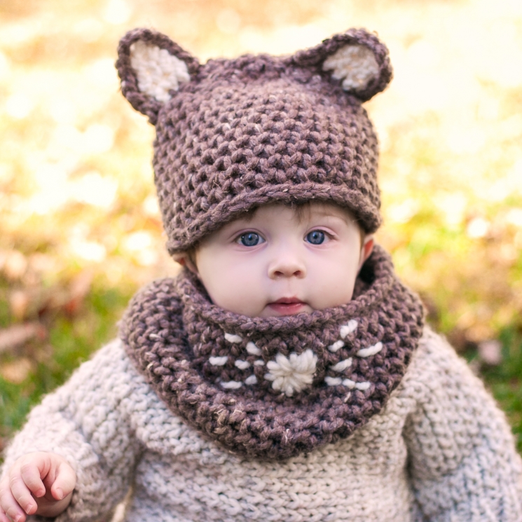 Loom Knit Mouse Hat And Cowl Set PDF PATTERN. Sized For Baby to Adult.