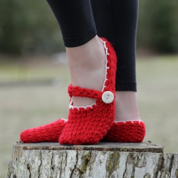 LOOM KNIT MARY JANE STYLE SLIPPERS PATTERN.