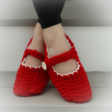 LOOM KNIT MARY JANE STYLE SLIPPERS PATTERN.