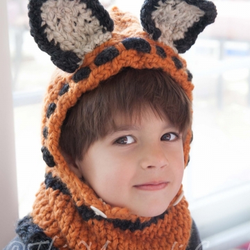 Loom knit Fox Hood Pattern