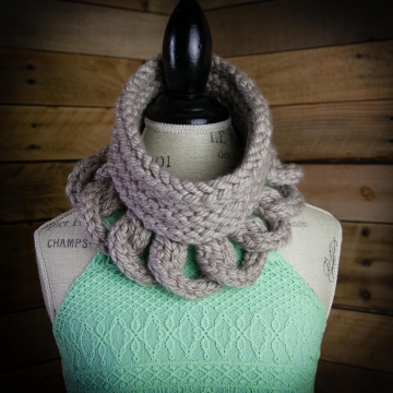 Loom Knit Cowl Pattern, Structural, High Fashion Cowl Pattern. PDF Download.