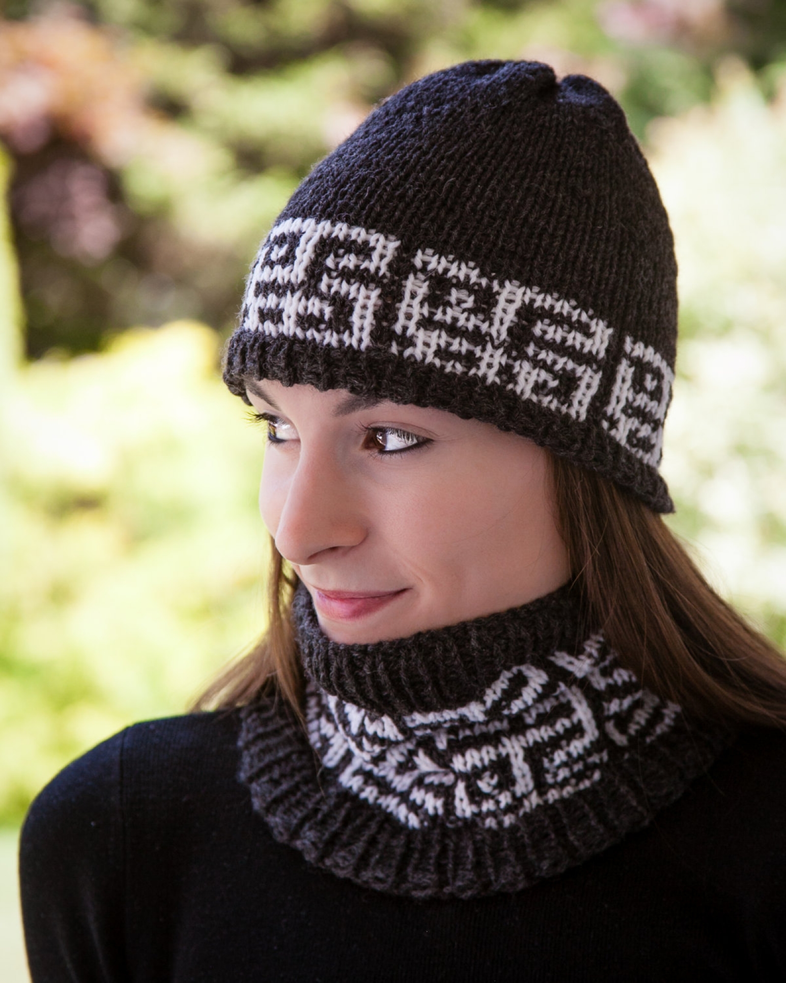 Beaded Hat and Cowl, Loom Knitting Kit