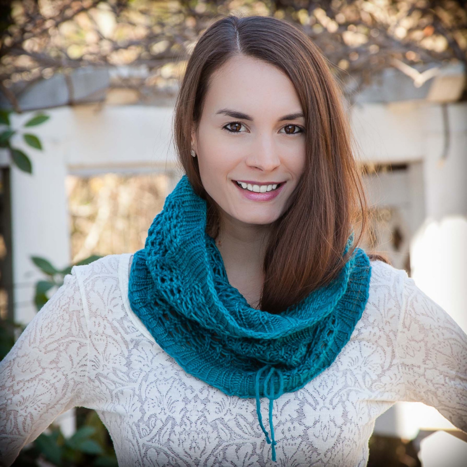 LOOM KNIT LACE SNOOD, COWL PATTERN