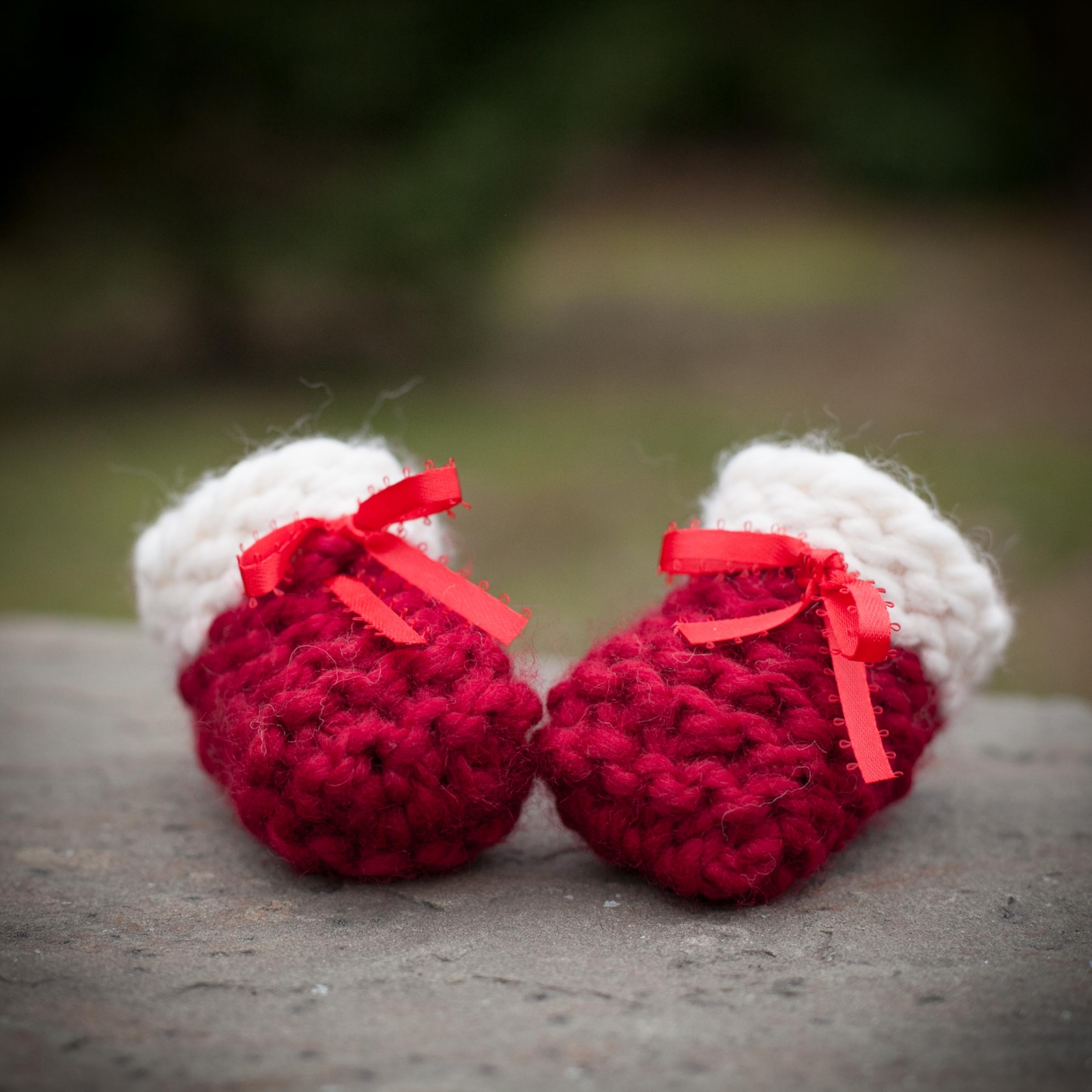 Loom knit baby bootie pattern, knit baby shoes, beginner friendly ...