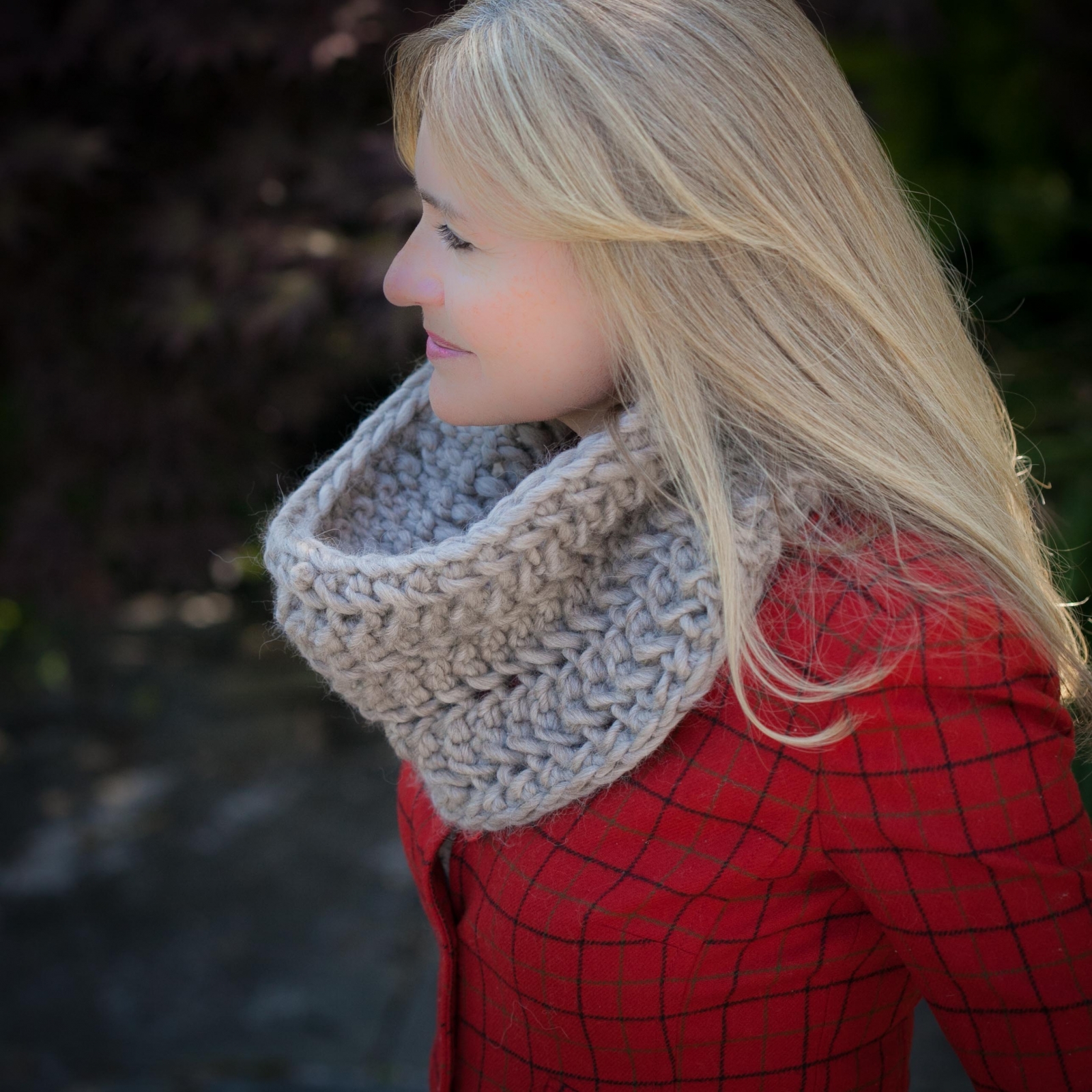 Loom Knit Cowl Pattern, Chunky Lace Cowl Pattern This Moment is Good