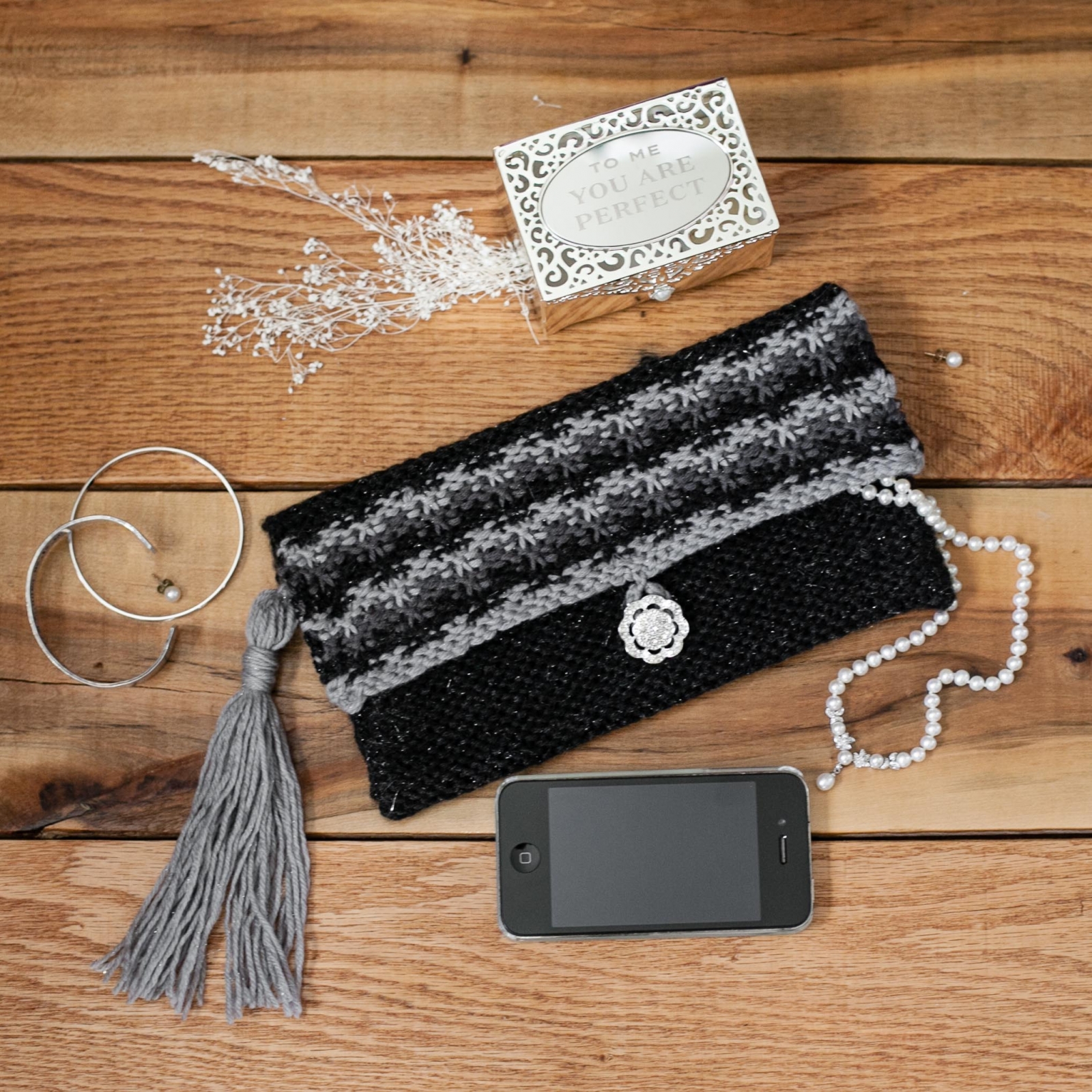 Loom Knit Clutch, Purse, Evening Bag, Wristlet PATTERN. This Moment