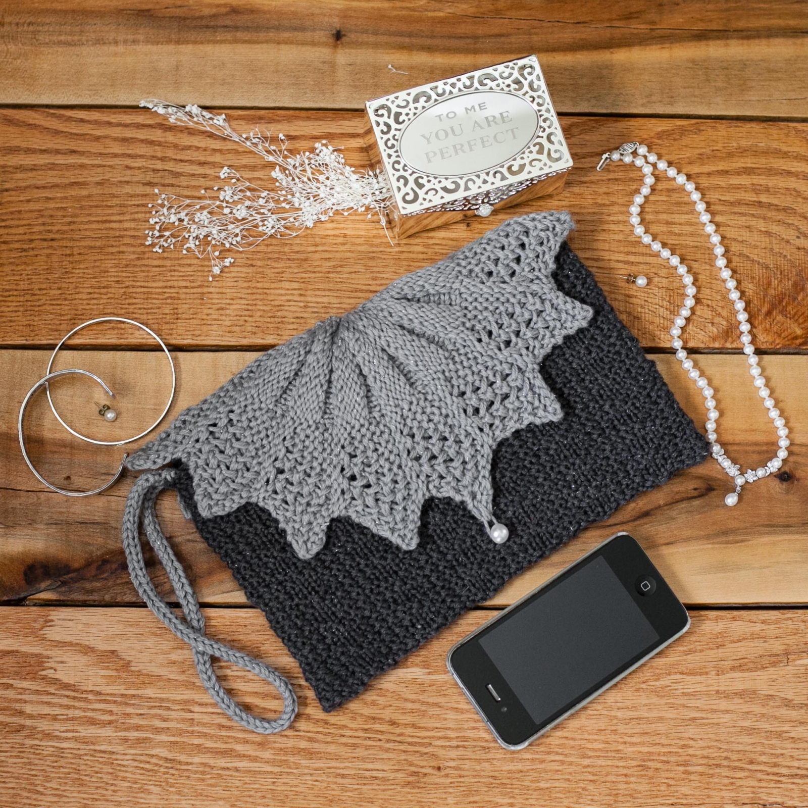 Loom Knit Clutch, Purse, Evening Bag, Wristlet PATTERN. This Moment