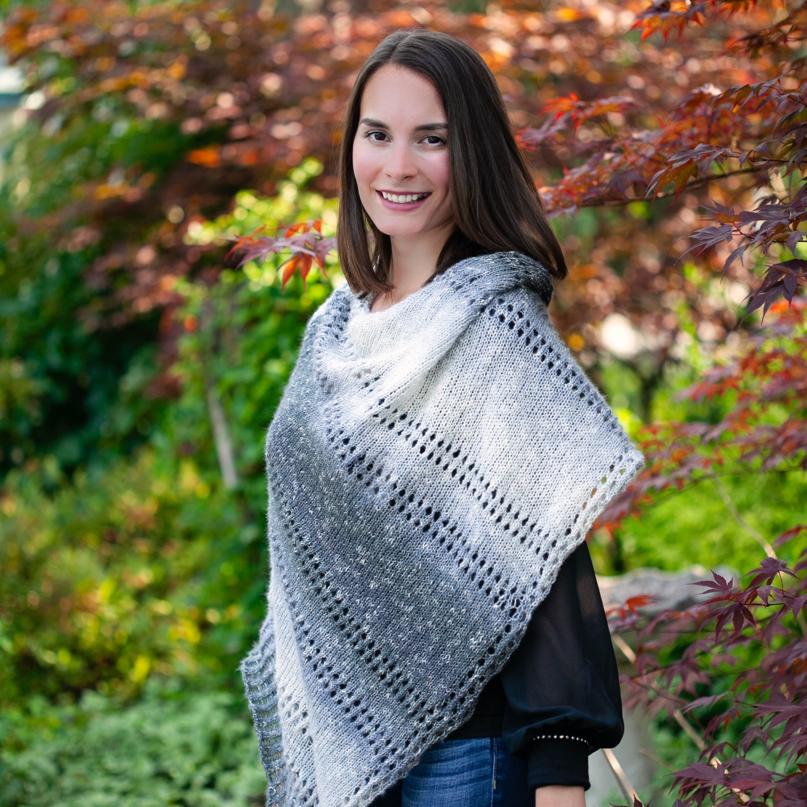 Loom knit poncho/cape pattern by This is Good | Moment is Good