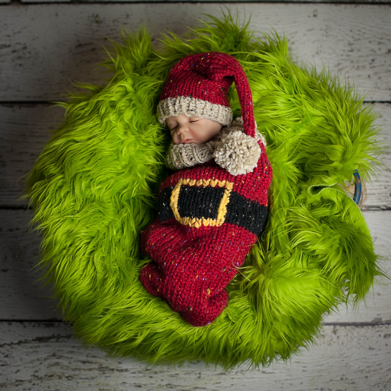 Loom Knit Christmas Cocoon And Santa Hat Pattern For Newborn Baby This Moment Is Good