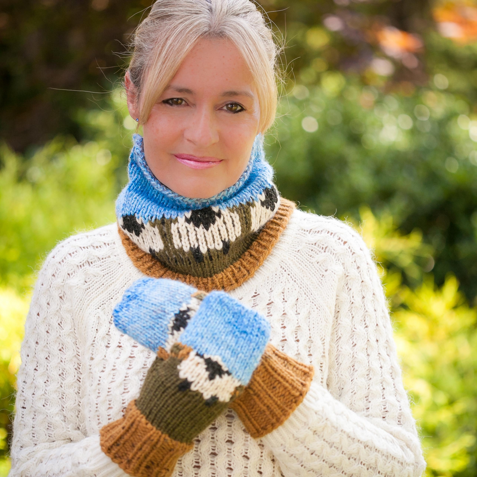 Loom Knitting Patterns  Beaded Hat and Cowl Matching Set