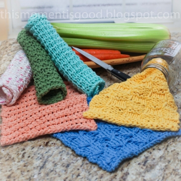 Loom Knit Wash Cloth Patterns.  (7) unique patterns included.  Learn (7) Loom Knitting Stitches while Looming these cloths!  PATTERN ONLY!