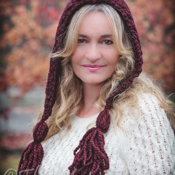 Loom Knit Ladies/Teen Hood PATTERN.  Hood features cable front and tassels.  PATTERN ONLY! Available for immediate download.