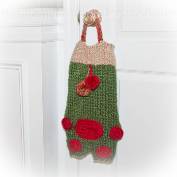 Loom Knit Pet Stocking PATTERN! Adorable, Large Paw Print Stocking Pattern or Child's Bag.  PATTERN is available for immediate PDF Download.