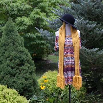 Loom Knit Scarf Pattern, Drop stitch, open weave, ribbed look. Finished scarf can be worn in many ways, excellent drape. Beginner Friendly, Loom Knitting Pattern PDF