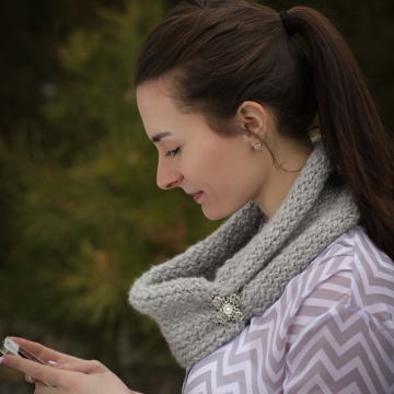 Elegant tube scarf