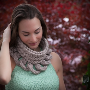 Loom Knit Cowl Pattern, Structural, High Fashion Cowl Pattern. PDF Download.