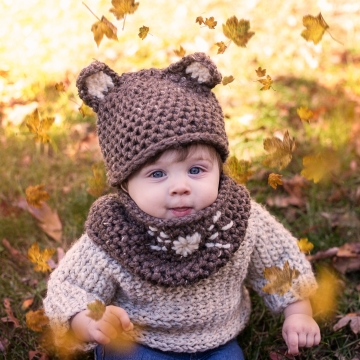 Loom Knit Mouse Hat And Cowl Set PDF PATTERN. Sized For Baby to Adult.